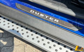 Dacia Duster II Seitentrittbretter Trittbretter Trittstufen mit Montagesatz