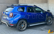 Dacia Duster II Seitentrittbretter Trittbretter Trittstufen mit Montagesatz