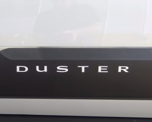Dacia Duster II Seitenschutzleisten Schriftzug
