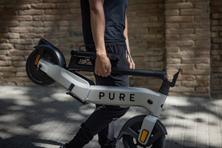 E-Scooter PURE Advance+ Platinum mit Straßenzulassung Mercury Grey