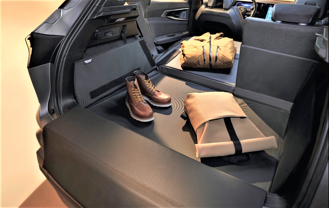 Kofferraumwanne mit Stoßstangenschutz für Renault Austral/Austral E-Tech ab  2022 (hoher Boden)